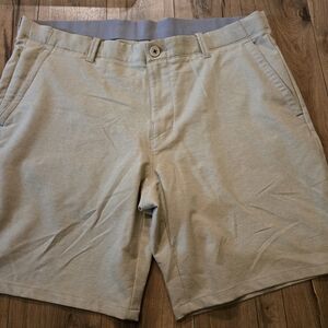 Tommy Bahama Men's Flat Front Shorts in Light Khaki